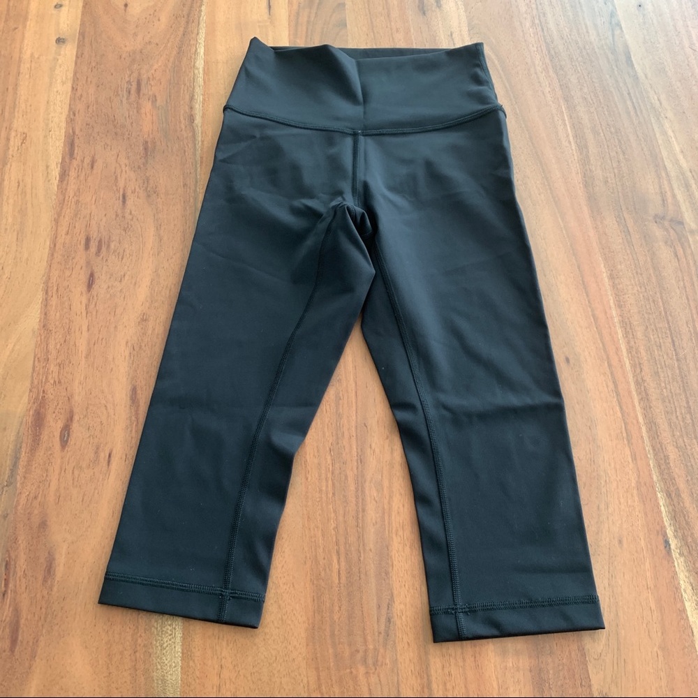 Lululemon Wunder Under High-Rise 1/2 Tight 17” - Picture 6 of 10